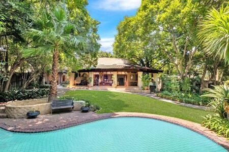 5 Bedroom House in Parktown North