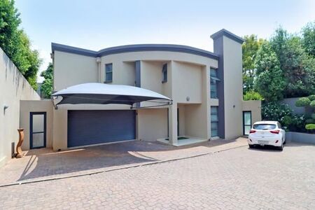 3 Bedroom Cluster in Houghton Estate