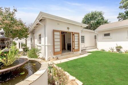 3 Bedroom House in Parktown North