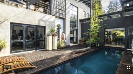 1 Bedroom House in Saxonwold