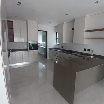 4 Bedroom House in Houghton Estate