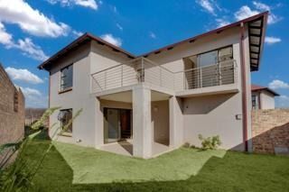 4 Bedroom Townhouse in Cedar Creek