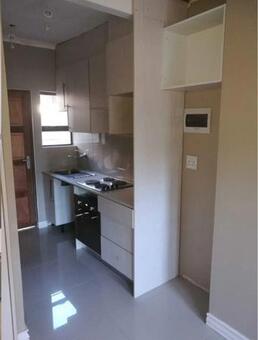 Bachelor apartment in Randburg Central