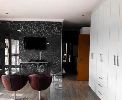 Studio Apartment in Blairgowrie