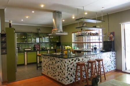 1 Bedroom House in Ferndale