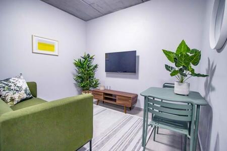 2 Bedroom Apartment in Ferndale