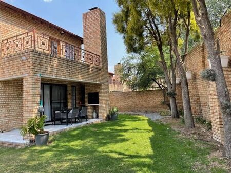 3 Bedroom Townhouse in Randpark Ridge