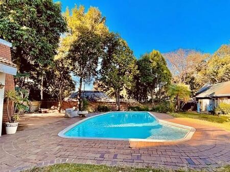 Bachelor apartment in Ferndale