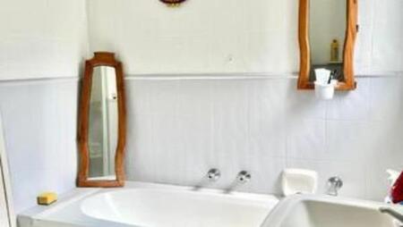 2 Bedroom Apartment in Westdene