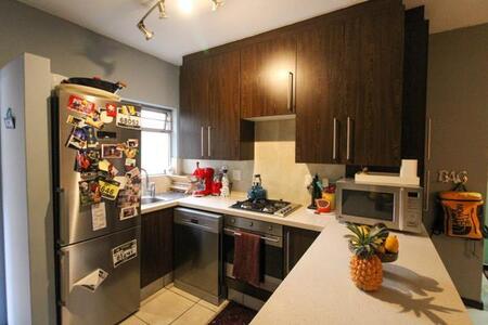 2 Bedroom Apartment in Bryanston