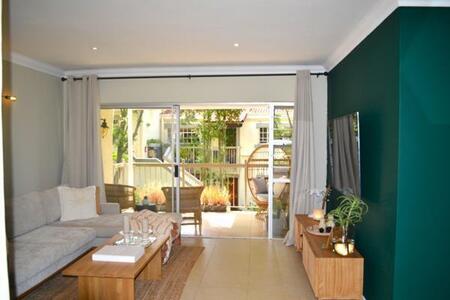 2 Bedroom Townhouse in Bryanston