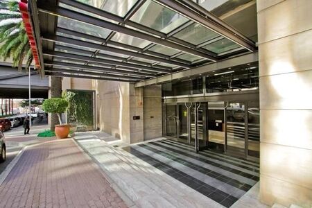 1 Bedroom Apartment in Sandton Central