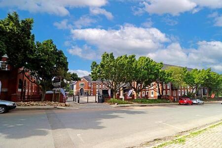 1 Bedroom Apartment in Illovo