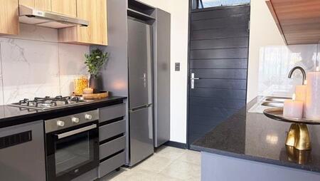 2 Bedroom Apartment in Dainfern