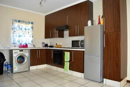 2 Bedroom Apartment in Fourways