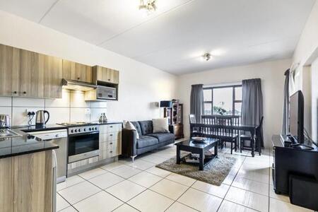 2 Bedroom Apartment in Paulshof