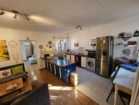 1 Bedroom Flat in Fourways