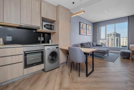 1 Bedroom Apartment in Sandton Central