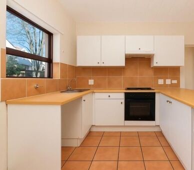 1 Bedroom Apartment in Douglasdale