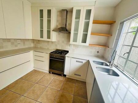 3 Bedroom Apartment in Atholl