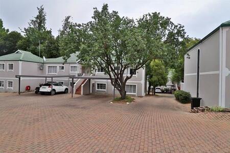 1 Bedroom Townhouse in Strathavon