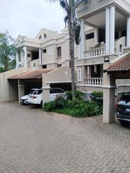 2 Bedroom Apartment in Hyde Park