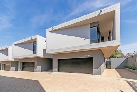 3 Bedroom Apartment in Bryanston