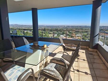 3 Bedroom Apartment in Benmore Gardens