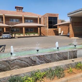 2 Bedroom Apartment in Linbro Park