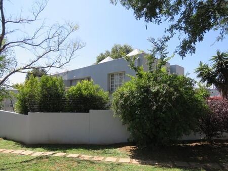 2 Bedroom Apartment in Fourways