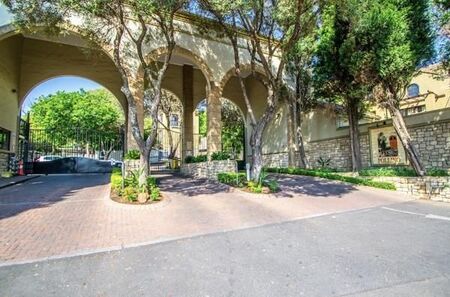 2 Bedroom Apartment in Douglasdale