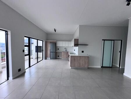 3 Bedroom Apartment in Linbro Park