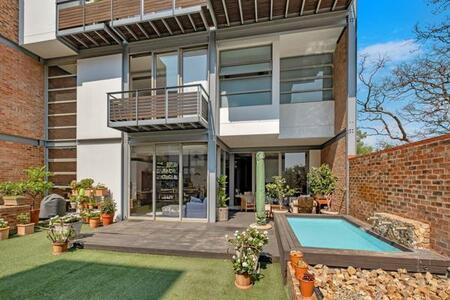 2 Bedroom Apartment in Hyde Park