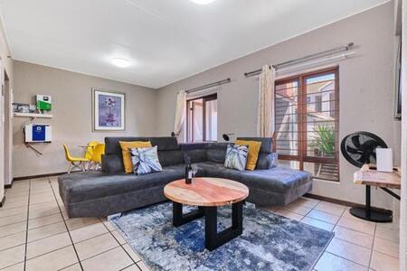 2 Bedroom Apartment in Fourways