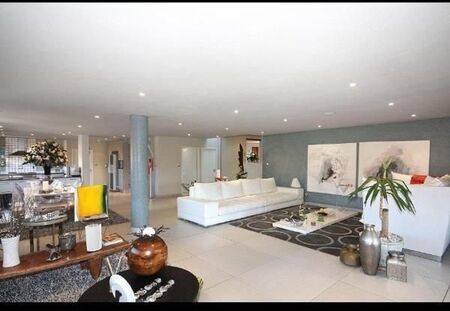 4 Bedroom Apartment in Sandown