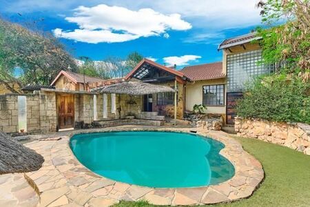 3 Bedroom House in Bryanston