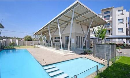 1 Bedroom Apartment in Fourways