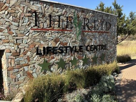 1 Bedroom Apartment in Linbro Park