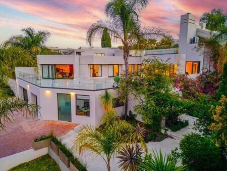 5 Bedroom House in Fourways Gardens