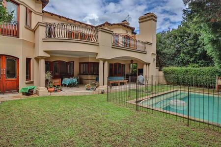 4 Bedroom Cluster in Bryanston