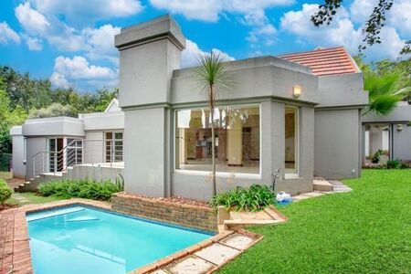 4 Bedroom House in Dainfern