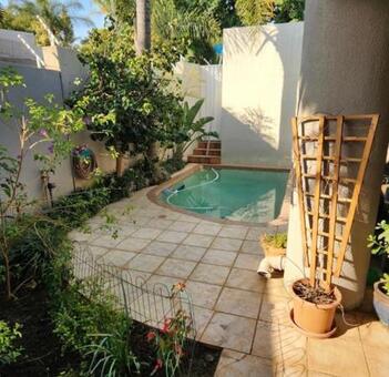 3 Bedroom Cluster in Hyde Park