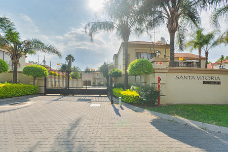 3 Bedroom Cluster in Sunninghill