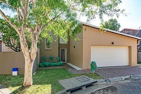 3 Bedroom House in Dainfern