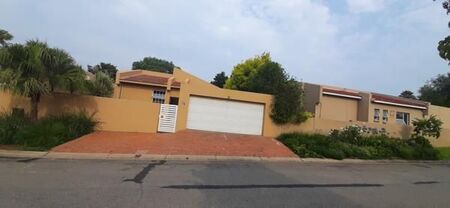 3 Bedroom House in Sunninghill