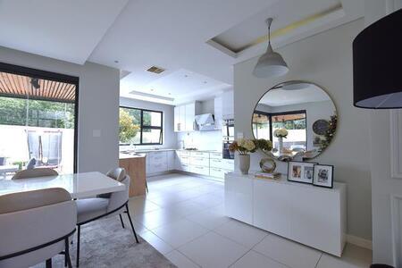 4 Bedroom House in Morningside