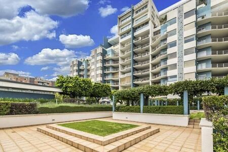3 Bedroom Apartment in Morningside
