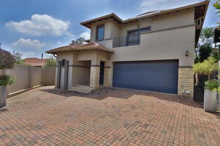 4 Bedroom House in Broadacres