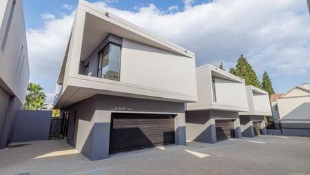 3 Bedroom Townhouse in Bryanston