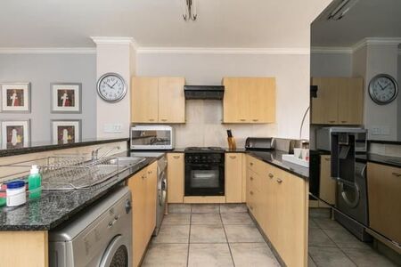 2 Bedroom Apartment in Sandton Central